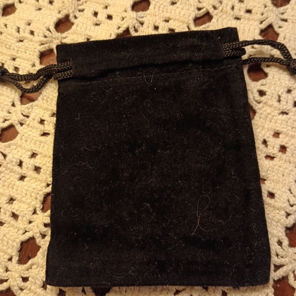 Vivienne Bag Charm/Zipper Pull or Pendant And Dust Bag, Casino Themed - Picture 5 of 5